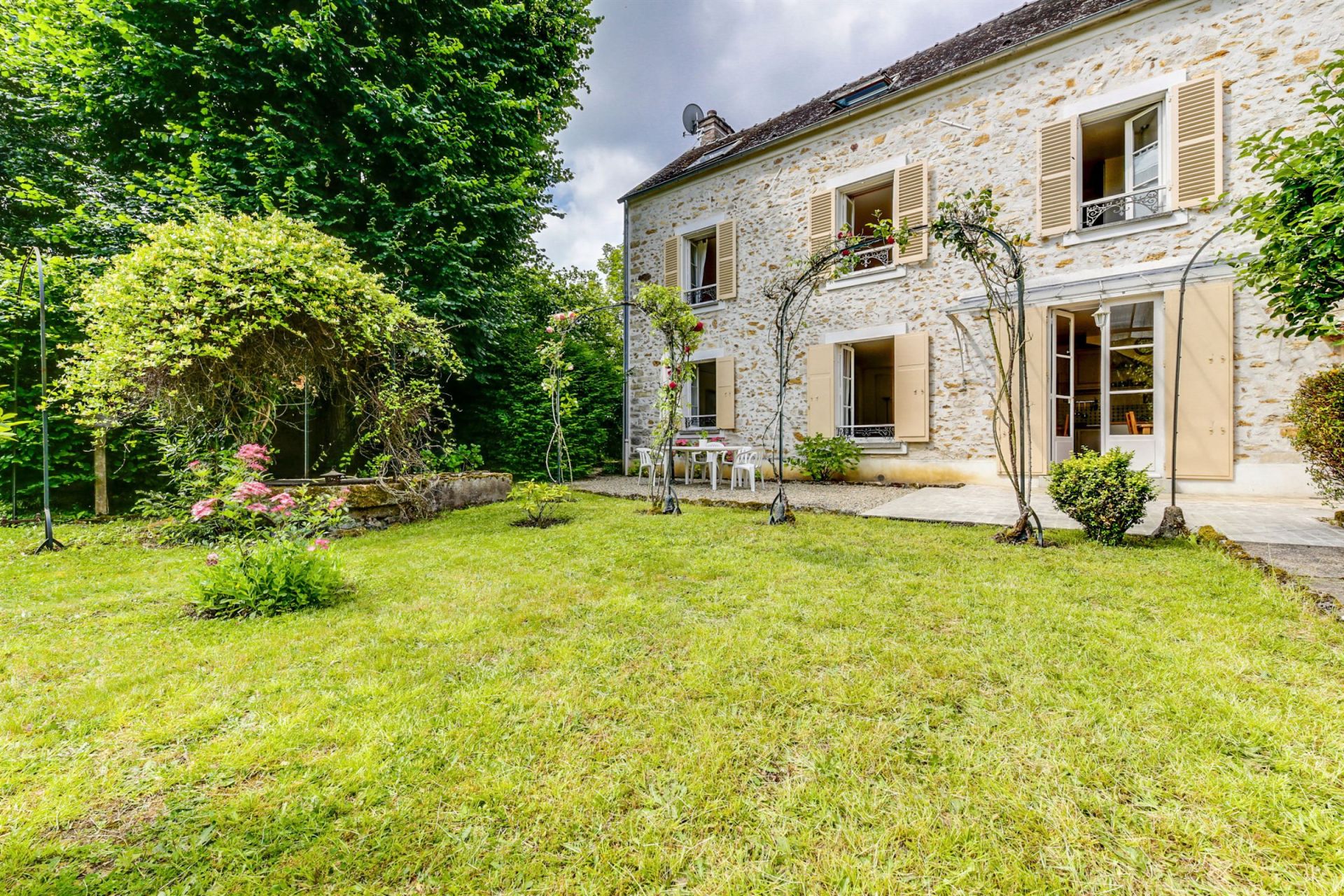 Vente Propriété 8&nbsp;Pièces 181.46&nbsp;m² Vaux-le-Pénil