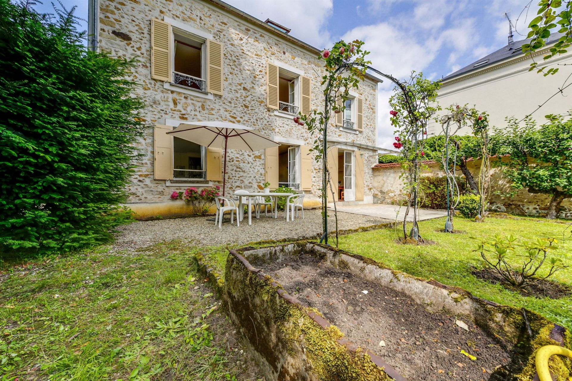 Vente Propriété 8&nbsp;Pièces 181.46&nbsp;m² Vaux-le-Pénil