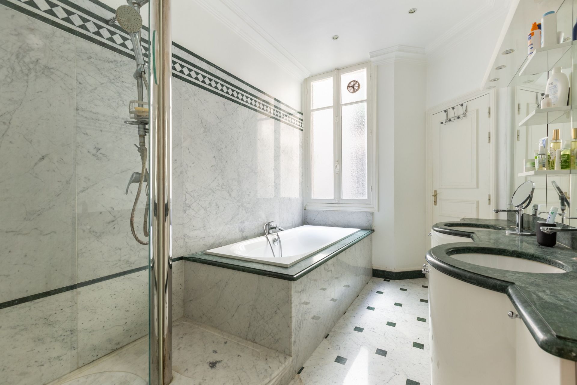 Vente Appartement 5&nbsp;Pièces 145.87&nbsp;m² Paris 12