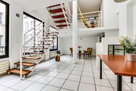 84 RUE DE CHARENTON 75012 PARIS