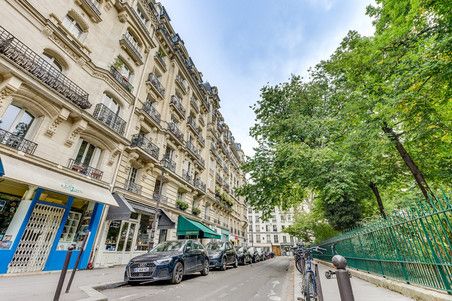 9 RUE ANTOINE VOLLON 75012 PARIS